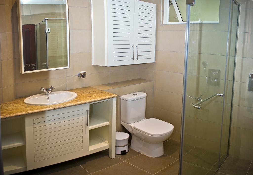 The Quadrant Luxury Apartments ヴィクトリア エクステリア 写真